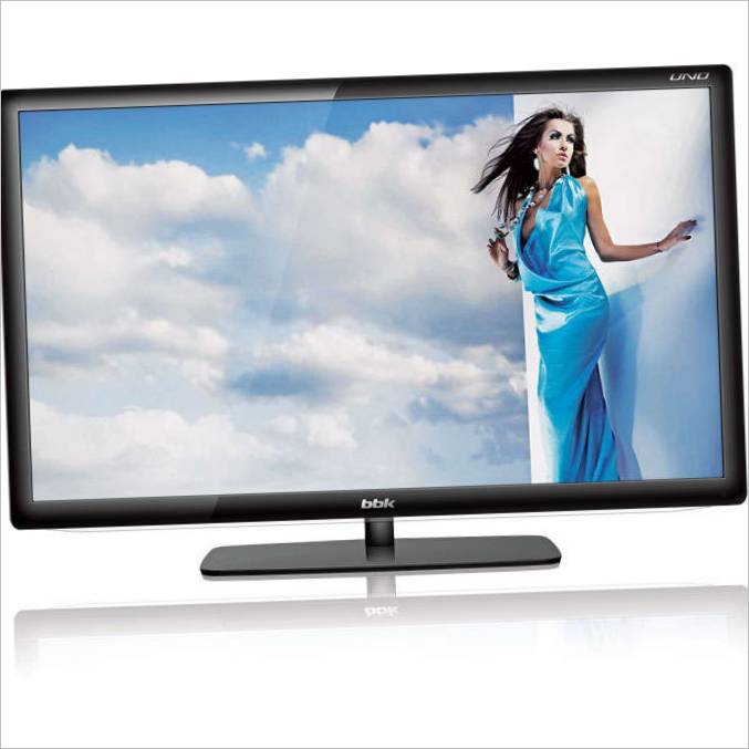 LED-taustvalgustusega LCD-televiisor koos sisseehitatud HD-meediamängijaga BBK LEM3281F